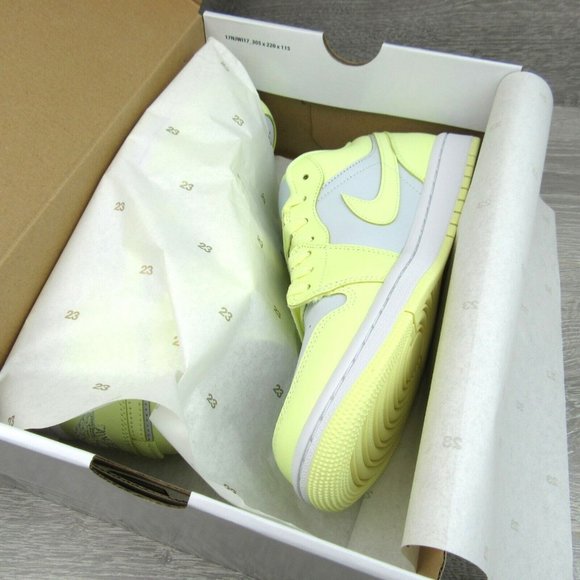 Air Jordan 1 Low Women's Size 9 Platinum White Citron Lemonade NEW - Picture 12 of 16